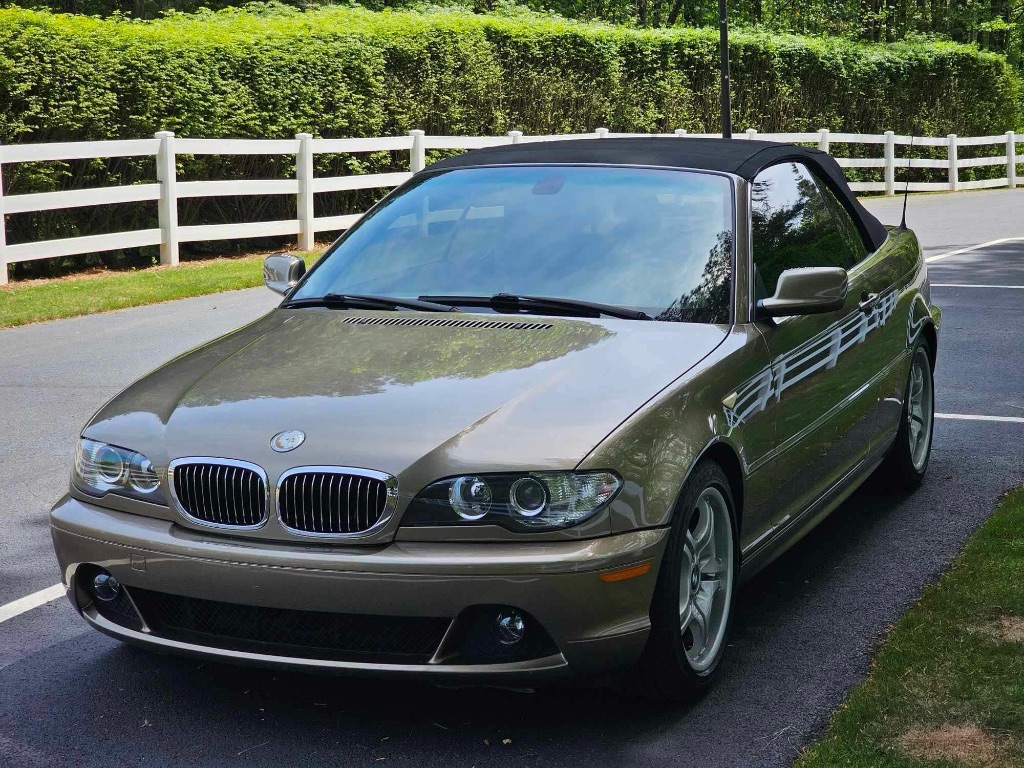 2006 BMW 3 Series 330i's photo