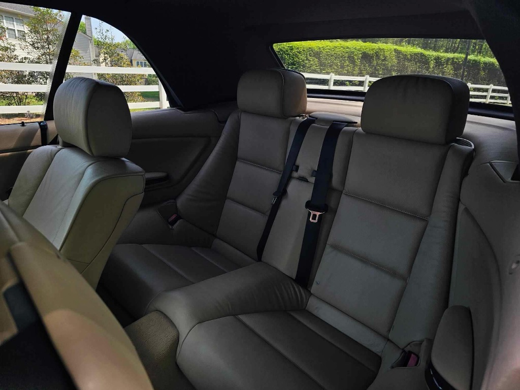 2006 BMW 3 Series 330i - Photo 10